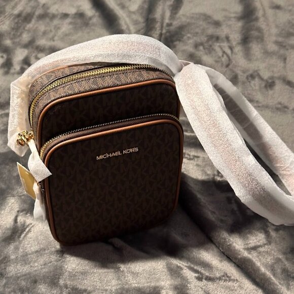 Michael Kors Jet Set Travel $398 Medium Signature Logo Crossbody Brown NWT - Picture 10 of 15